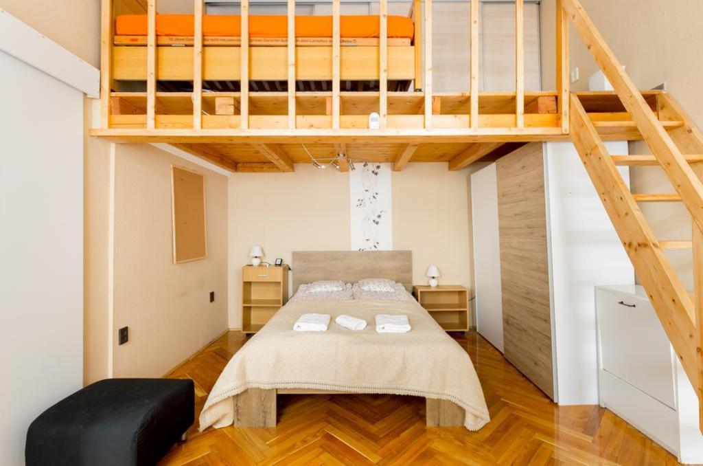 Apartment Szentkiralyi 5 - Double Basic In The Center - Self-check-in *